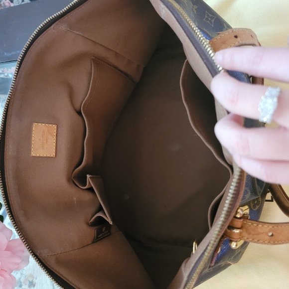 Authentic Louis Vuitton GM Monogram Handbag - Picture 3 of 5